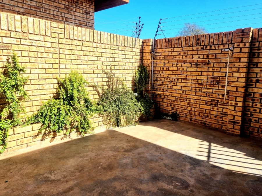 3 Bedroom Property for Sale in Hillcrest Northern Cape